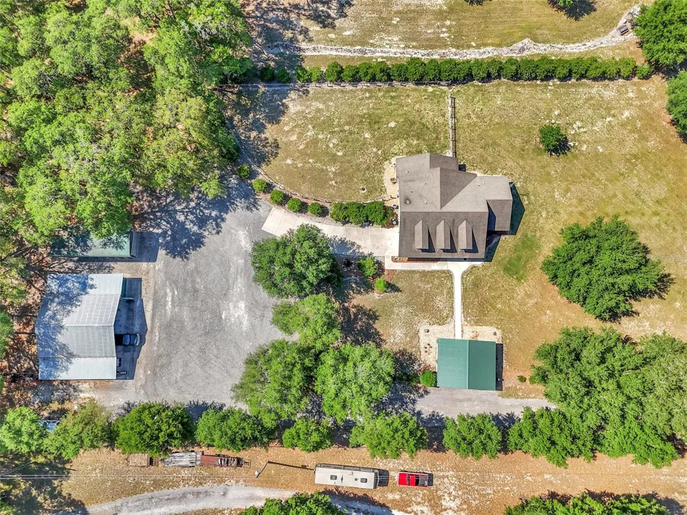 3325 S HWY 314A Ocklawaha, FL 32179