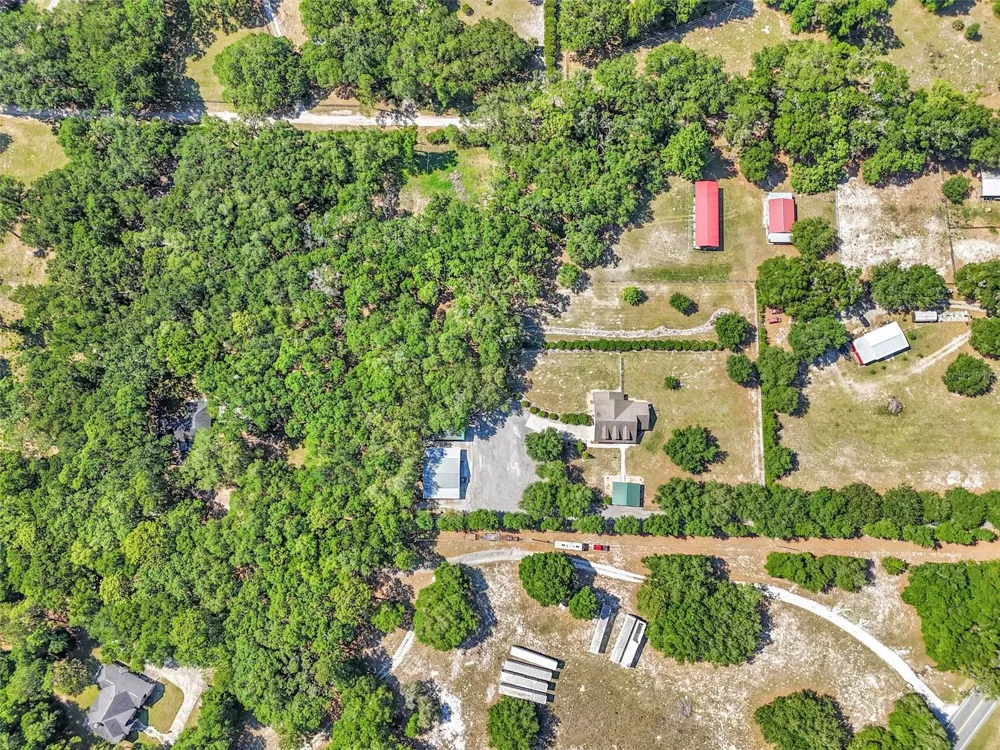 3325 S HWY 314A Ocklawaha, FL 32179