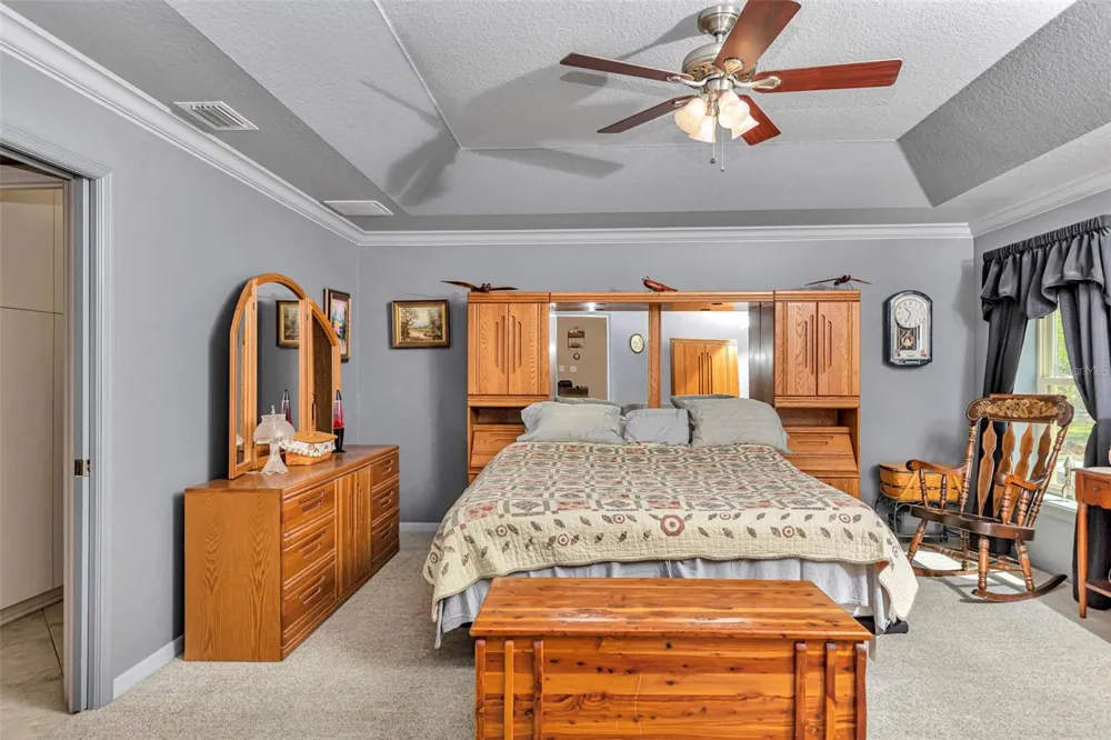 3325 S HWY 314A Ocklawaha, FL 32179