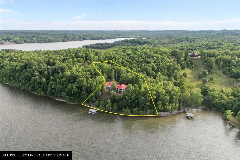 867 River Oaks Dr Big Sandy, TN 38221