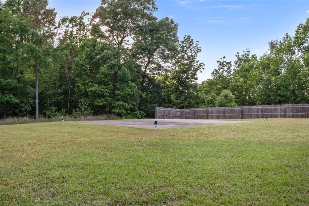 867 River Oaks Dr Big Sandy, TN 38221