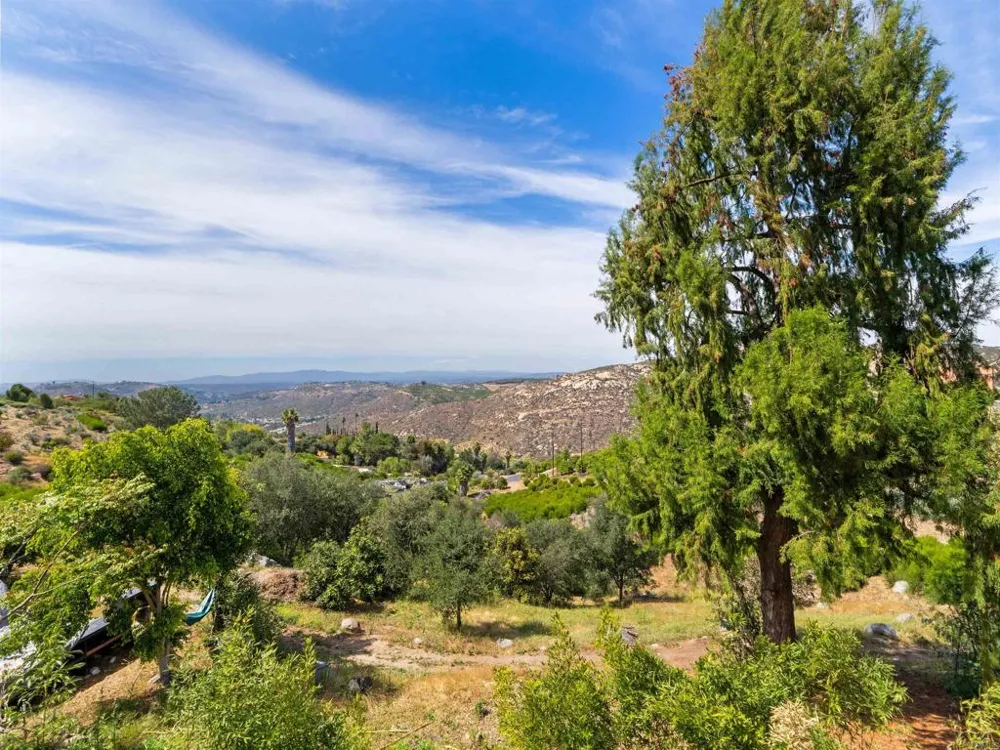9549 Vista Aleta Valley Center, CA 92082