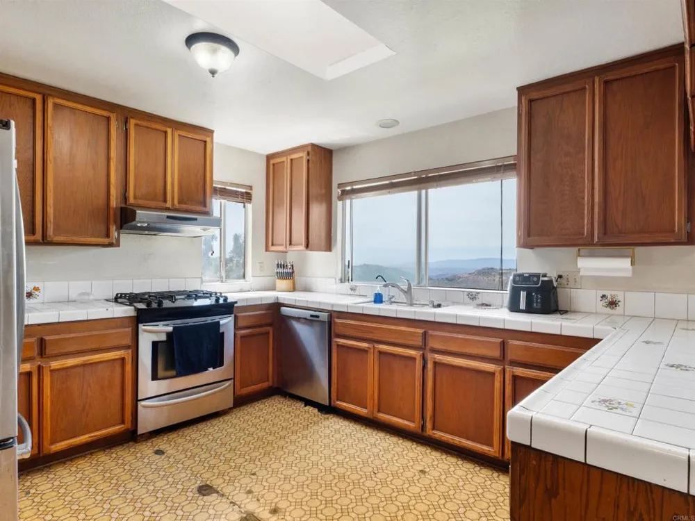 9549 Vista Aleta Valley Center, CA 92082