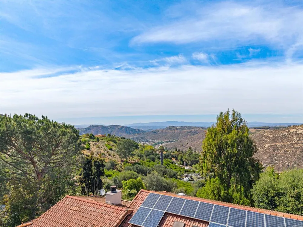 9549 Vista Aleta Valley Center, CA 92082