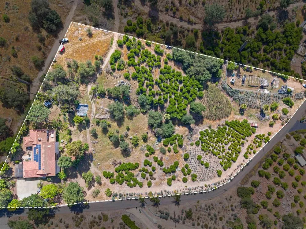 9549 Vista Aleta Valley Center, CA 92082