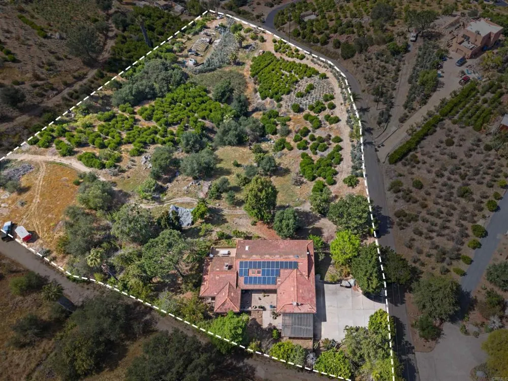 9549 Vista Aleta Valley Center, CA 92082
