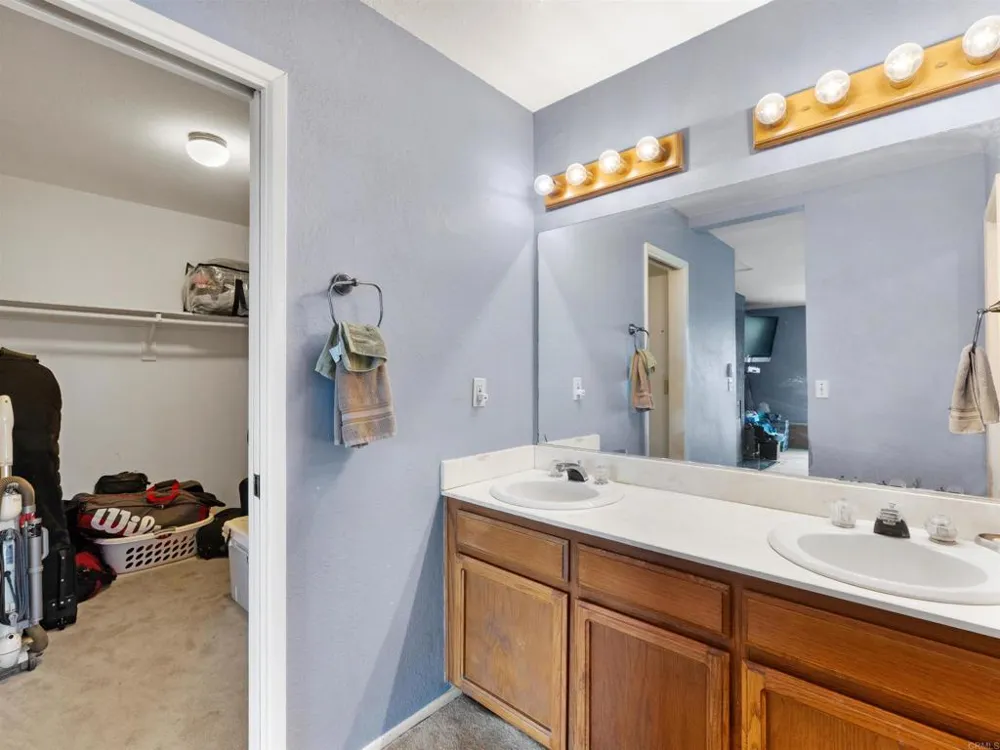 9549 Vista Aleta Valley Center, CA 92082
