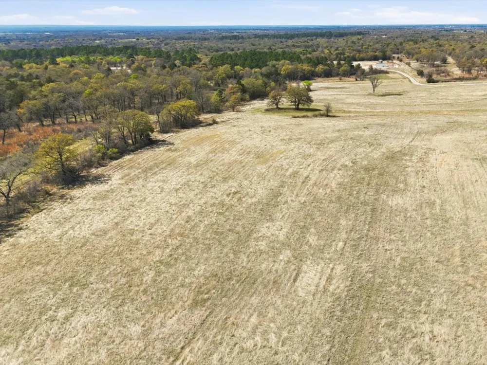 2548 County Road 2690 Alvord, TX 76225