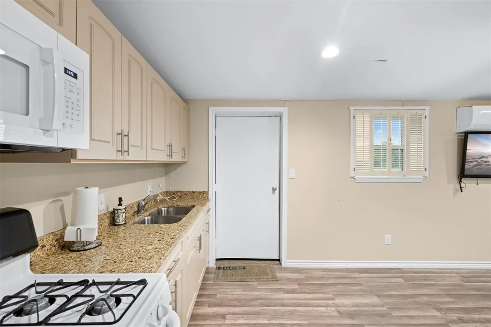 11846 Prairie Hill Drive Hearne, TX 77859