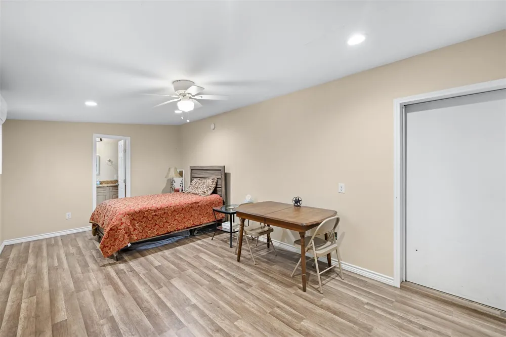 11846 Prairie Hill Drive Hearne, TX 77859