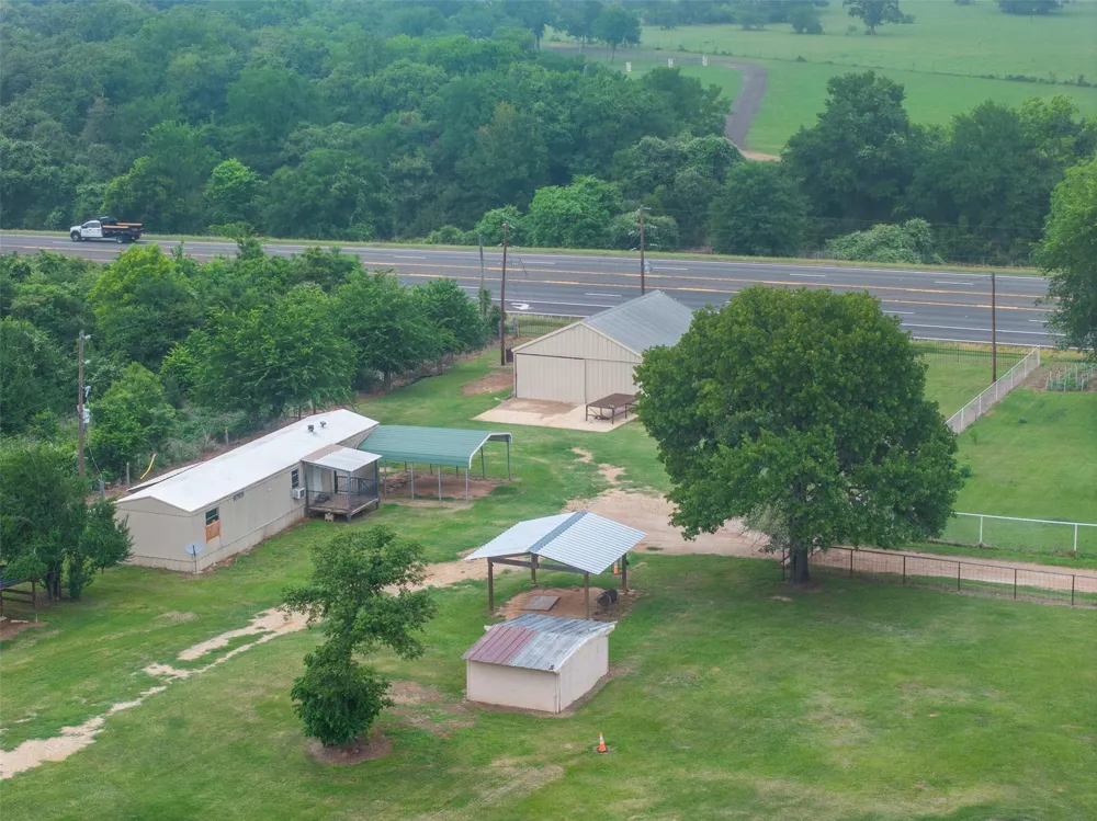11846 Prairie Hill Drive Hearne, TX 77859
