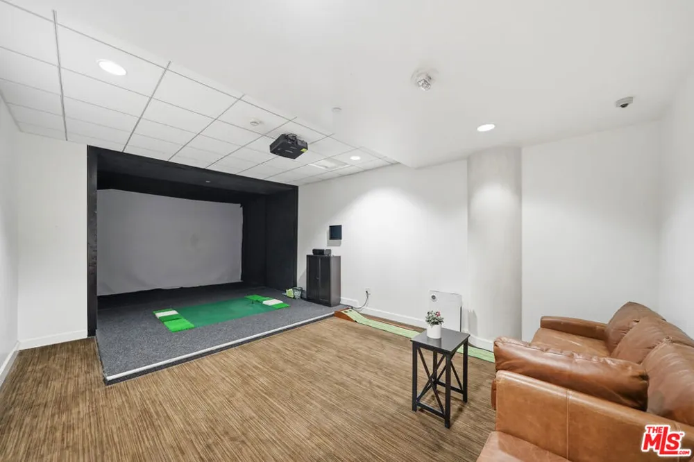 3223 W 6th Street #605 Los Angeles, CA 90020