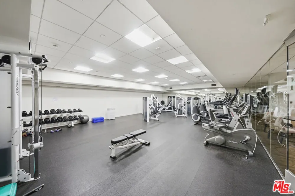3223 W 6th Street #605 Los Angeles, CA 90020