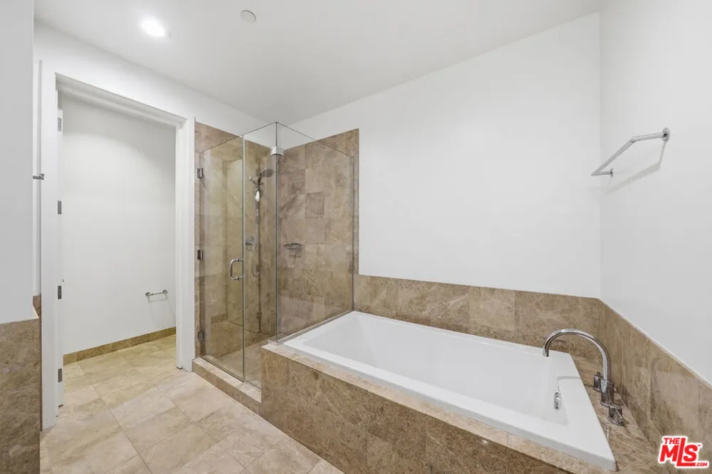 3223 W 6th Street #605 Los Angeles, CA 90020