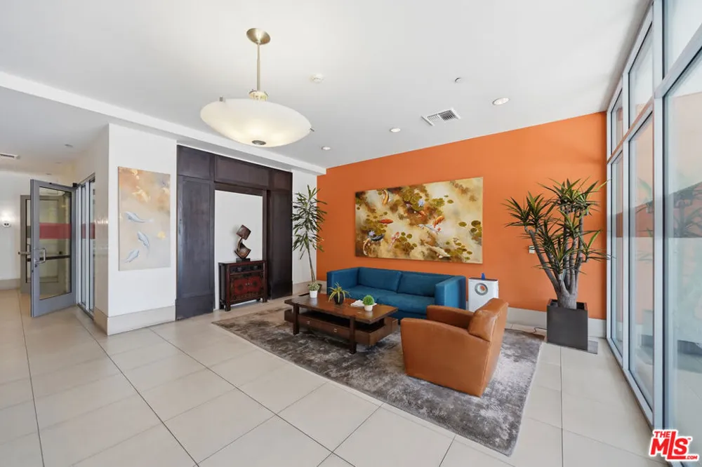 3223 W 6th Street #605 Los Angeles, CA 90020