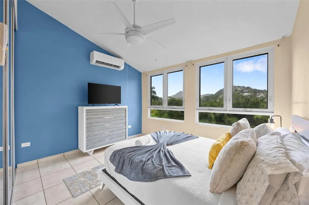 23 & 24 HACIENDA CARABALI Luquillo, PR 00773