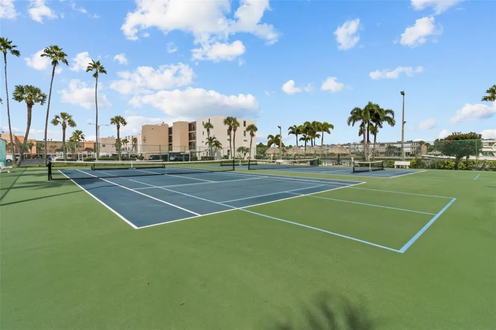 7400 SUN ISLAND DRIVE S #412 South Pasadena, FL 33707
