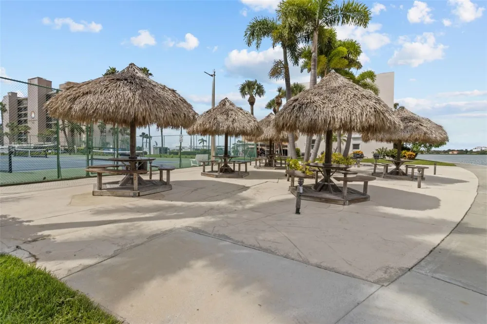 7400 SUN ISLAND DRIVE S #412 South Pasadena, FL 33707