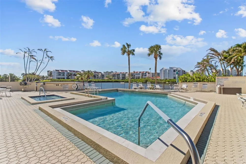 7400 SUN ISLAND DRIVE S #412 South Pasadena, FL 33707