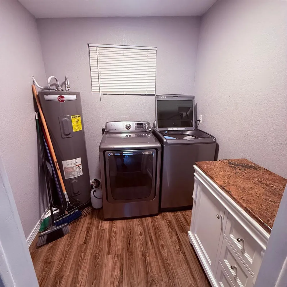 2940 LAKE MARGARET DRIVE Orlando, FL 32806
