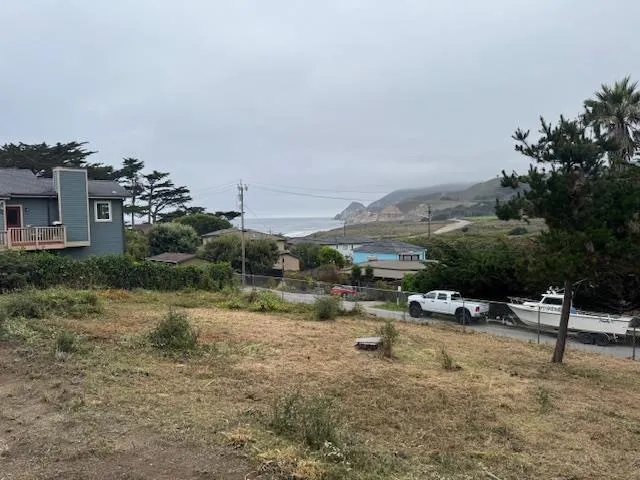 284 2nd Street Montara, CA 94037