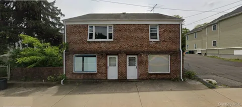 93 E Railroad Avenue
