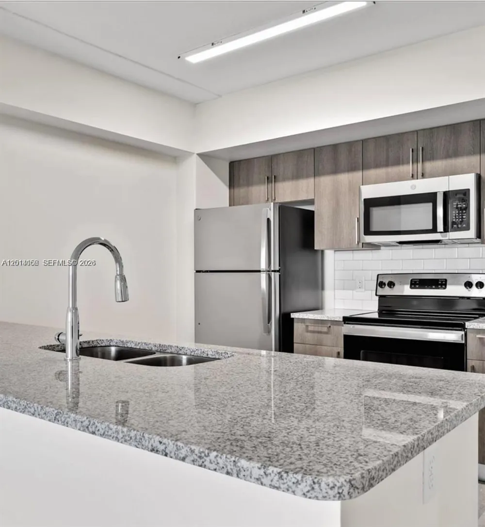 400 NW 112th Ave #828 Sweetwater, FL 33172