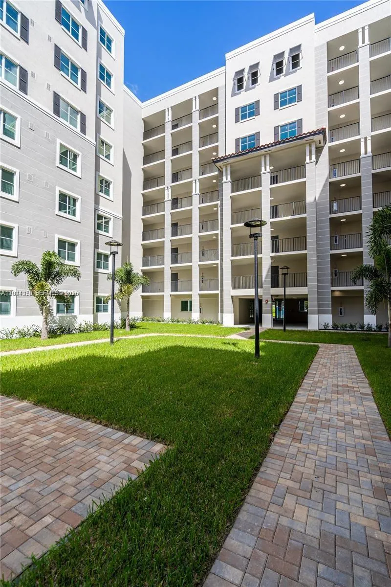 400 NW 112th Ave #828 Sweetwater, FL 33172