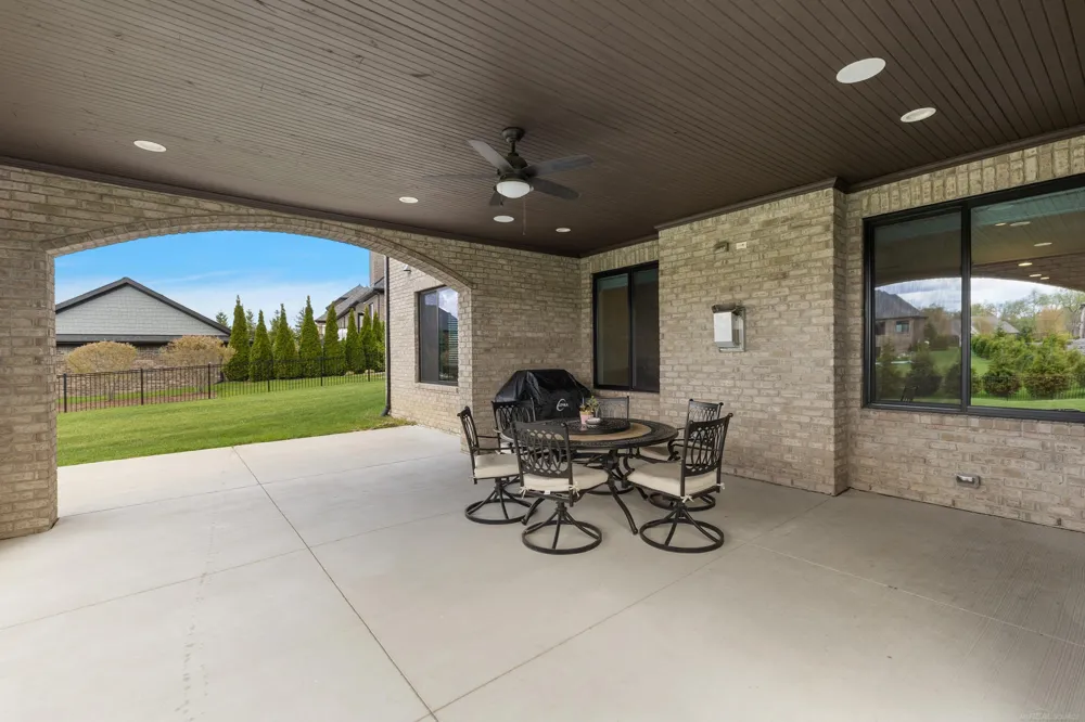61573 Cotswold Drive Washington Township, MI 48094