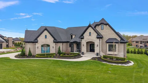 61573 Cotswold Drive