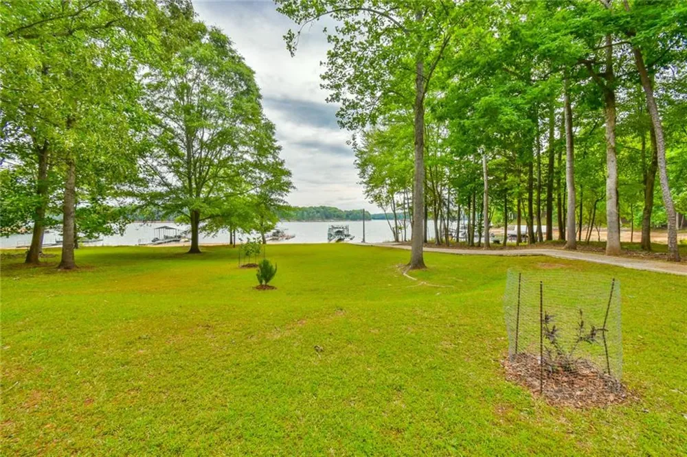 591 Rue Cezzan Lavonia, GA 30553
