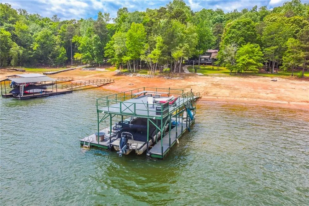 591 Rue Cezzan Lavonia, GA 30553