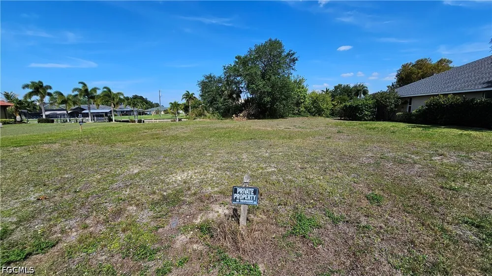 SE 10th Avenue Cape Coral, FL 33990