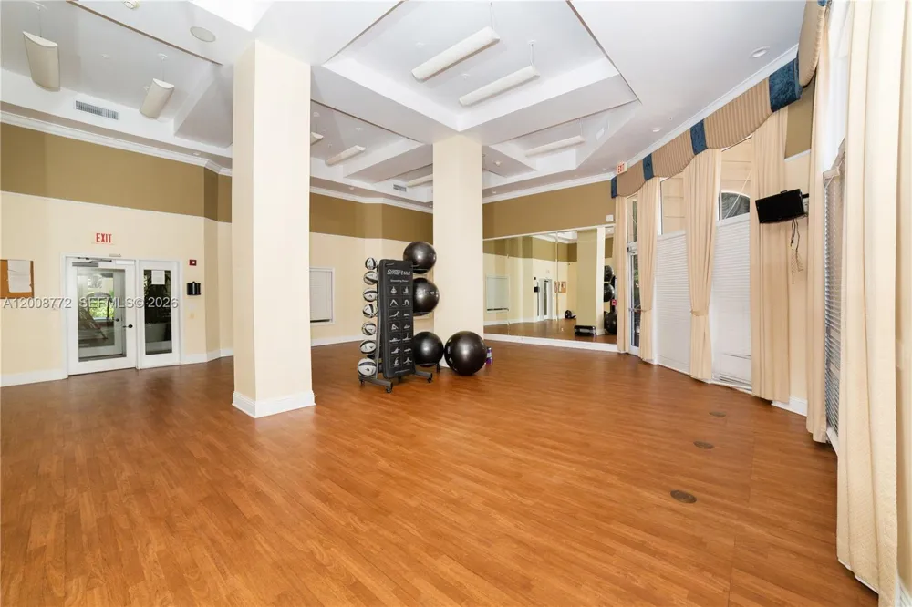 17145 Bay Rd #4102 Sunny Isles Beach, FL 33160