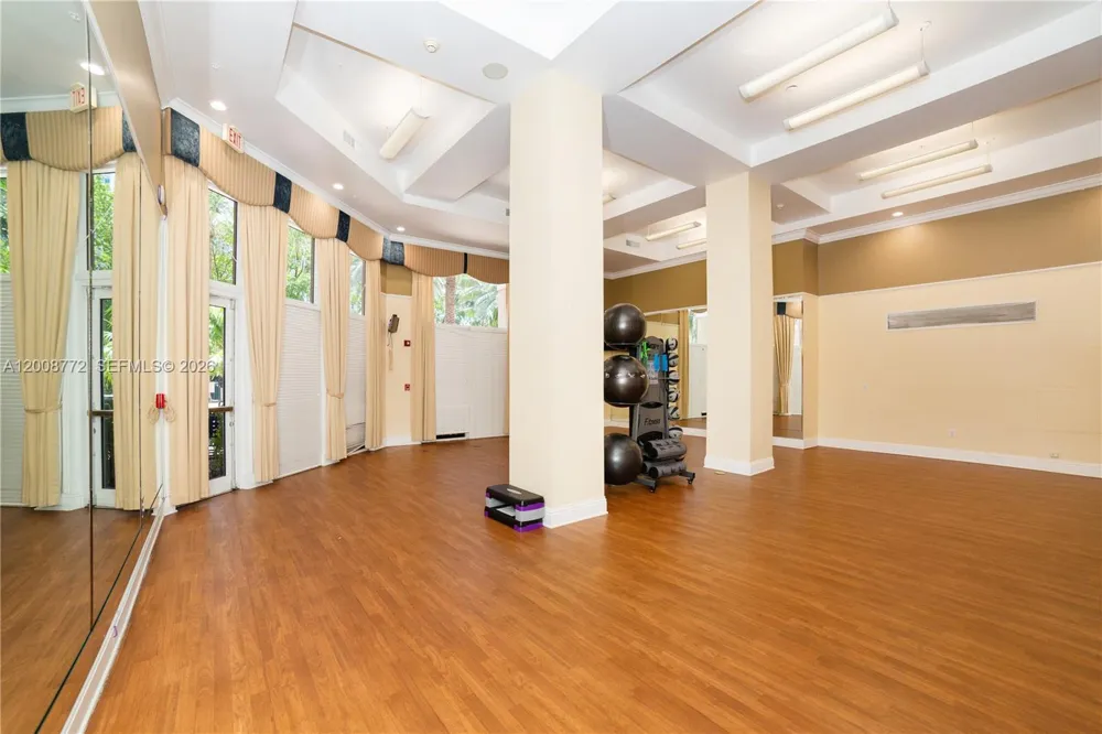 17145 Bay Rd #4102 Sunny Isles Beach, FL 33160