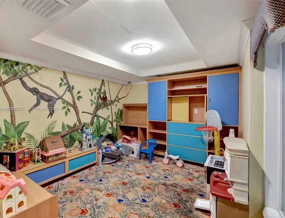 17145 Bay Rd #4102 Sunny Isles Beach, FL 33160