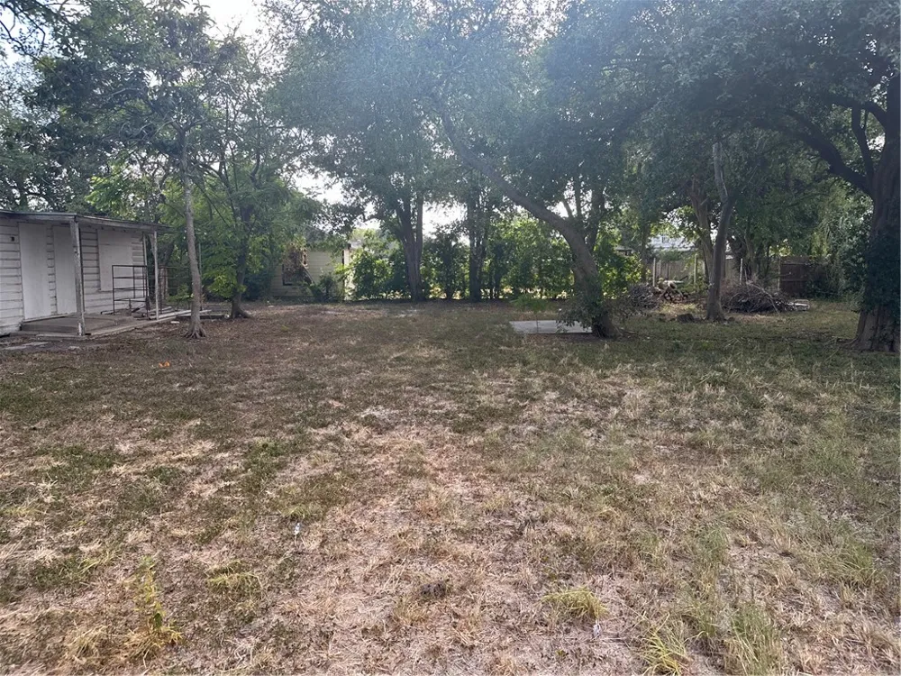 1311 Morris Avenue Corpus Christi, TX 78401