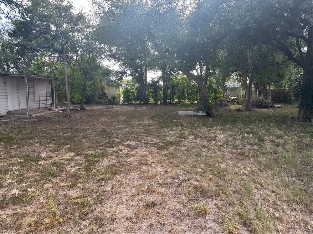 1311 Morris Avenue Corpus Christi, TX 78401