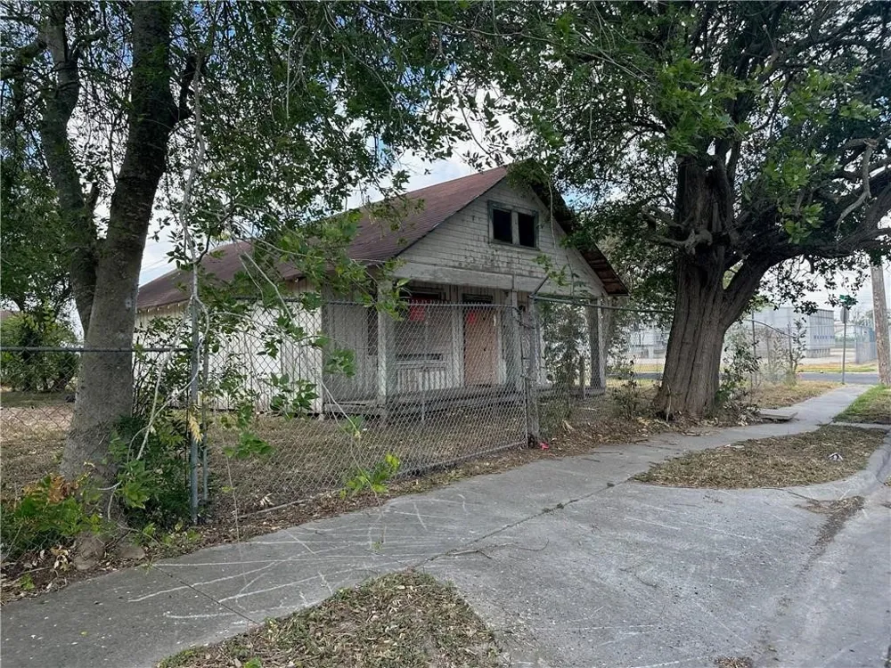 1311 Morris Avenue Corpus Christi, TX 78401