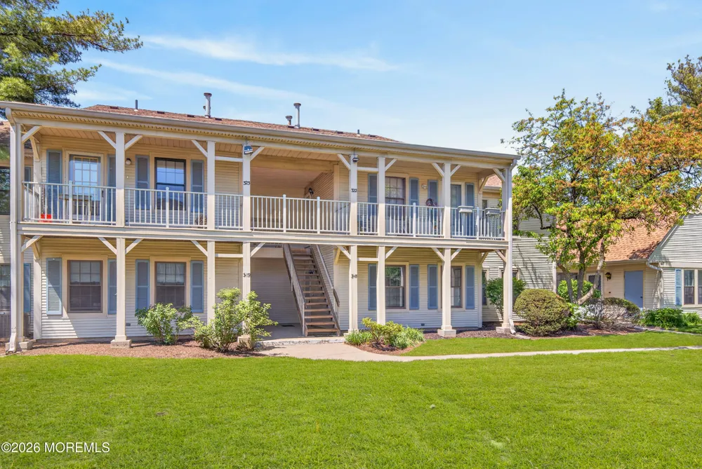 318 Wycoff Way W #318