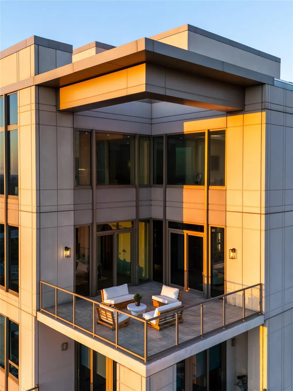 1275 S Post Oak Lane #2502 Houston, TX 77056