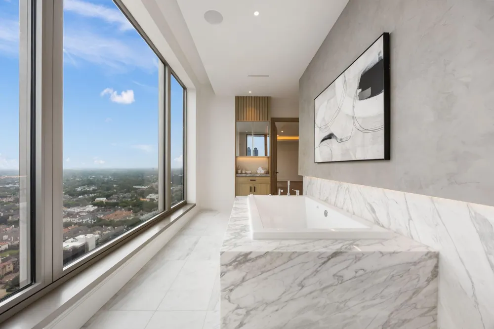 1275 S Post Oak Lane #2502 Houston, TX 77056
