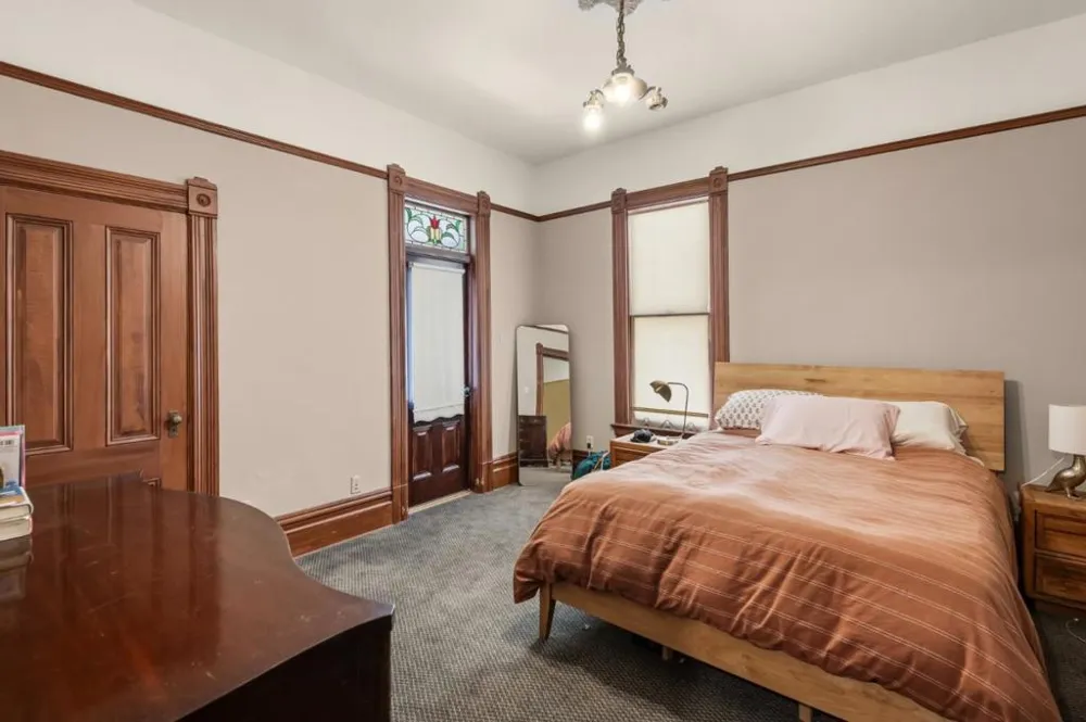 1833 Clinton Avenue Alameda, CA 94501
