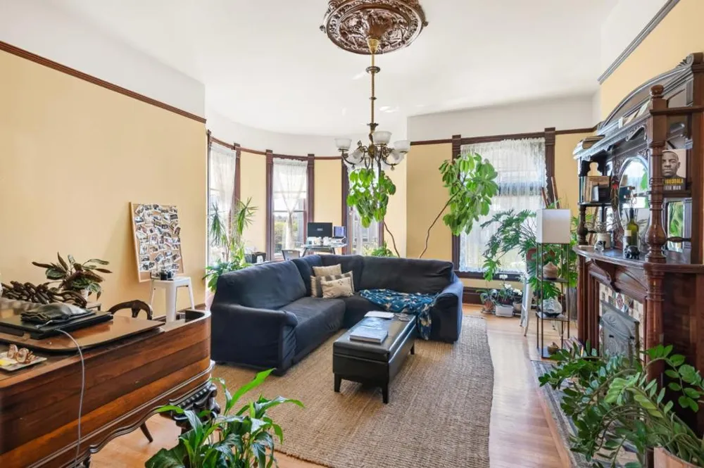 1833 Clinton Avenue Alameda, CA 94501
