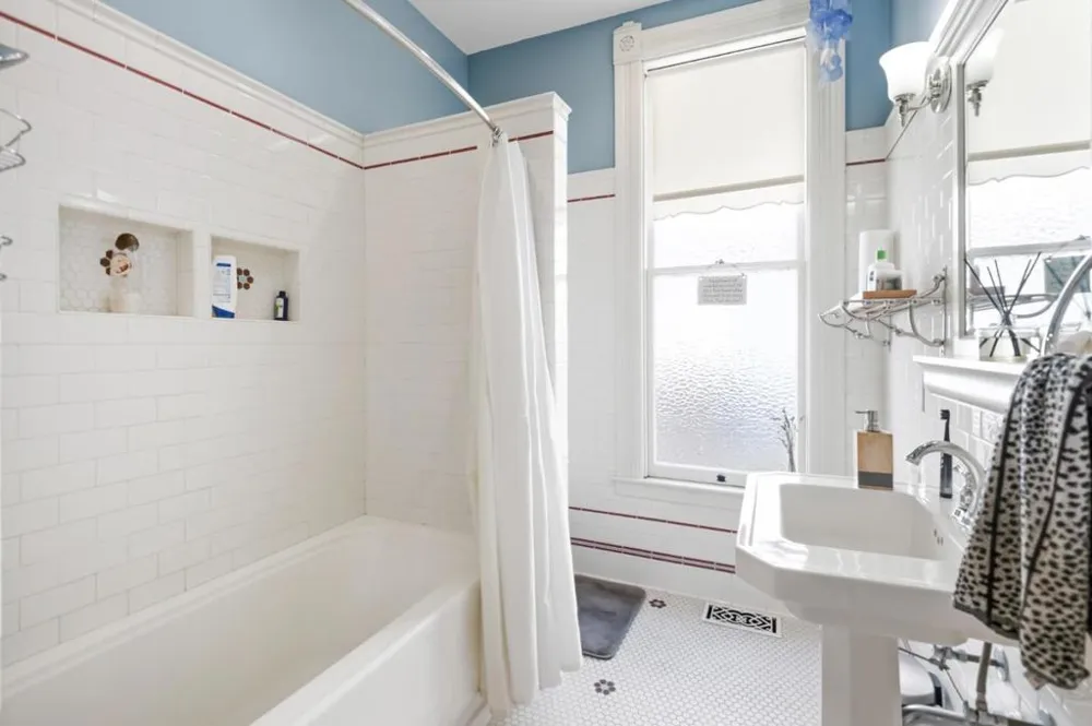 1833 Clinton Avenue Alameda, CA 94501