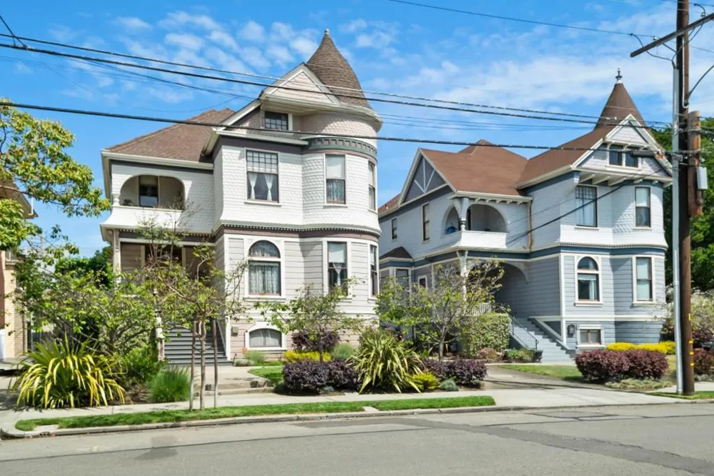 1833 Clinton Avenue Alameda, CA 94501