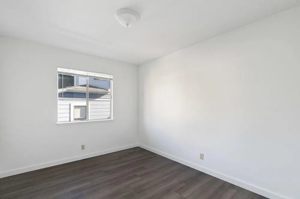 1833 Clinton Avenue Alameda, CA 94501