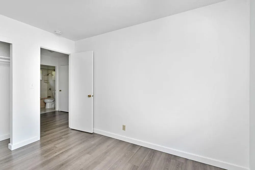 1833 Clinton Avenue Alameda, CA 94501