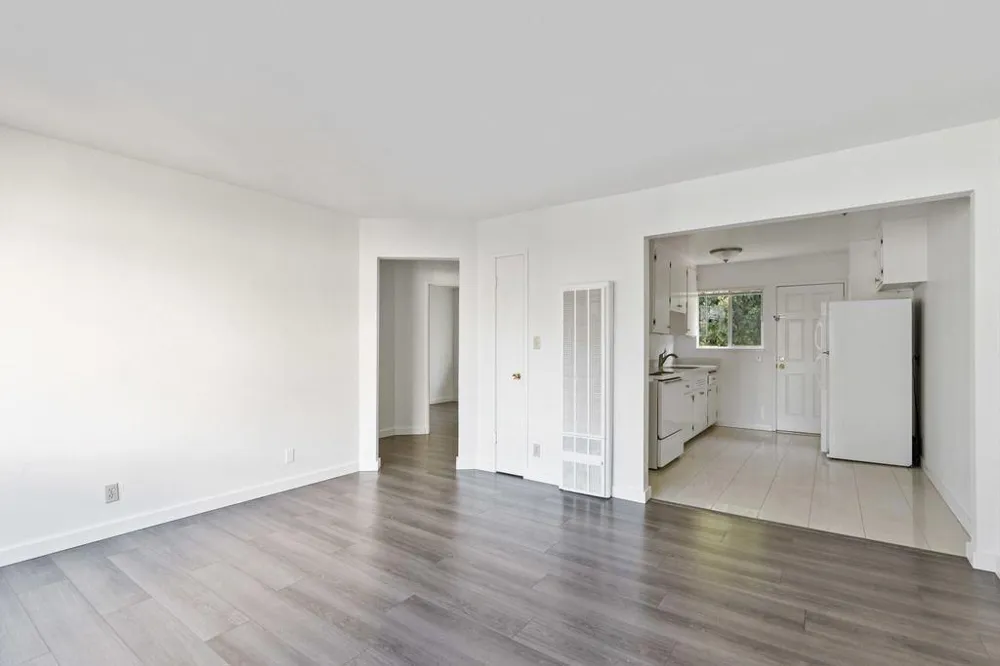 1833 Clinton Avenue Alameda, CA 94501