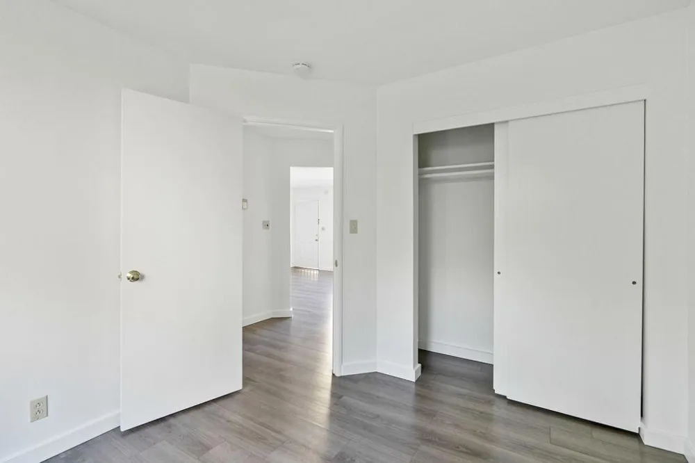 1833 Clinton Avenue Alameda, CA 94501